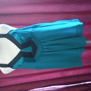 Mix it emerald green and black trim silky tank